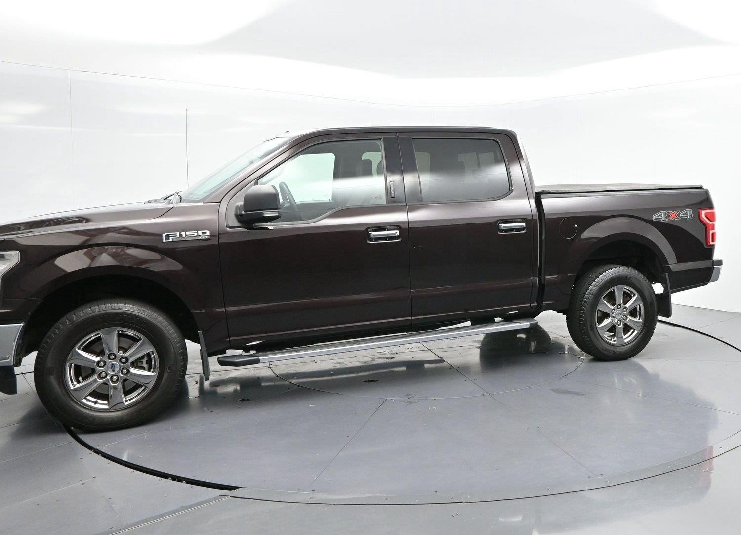 Used 2020 Magma Red Ford XLT image 4