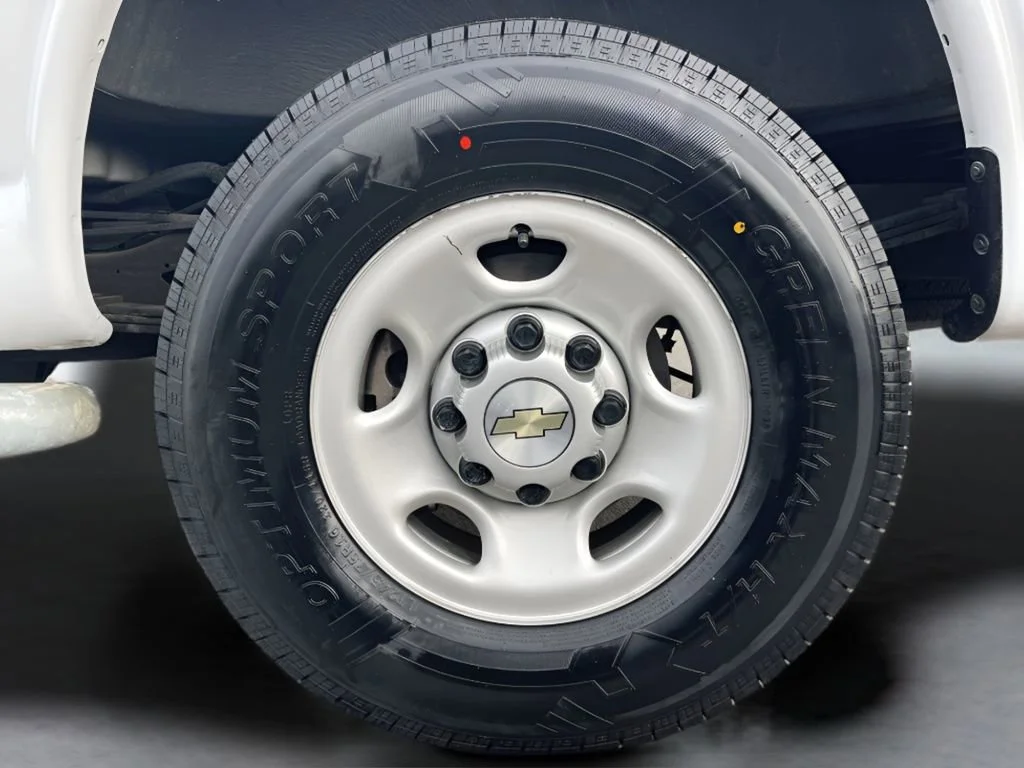 Used 2023 Summit White Chevrolet WT image 29
