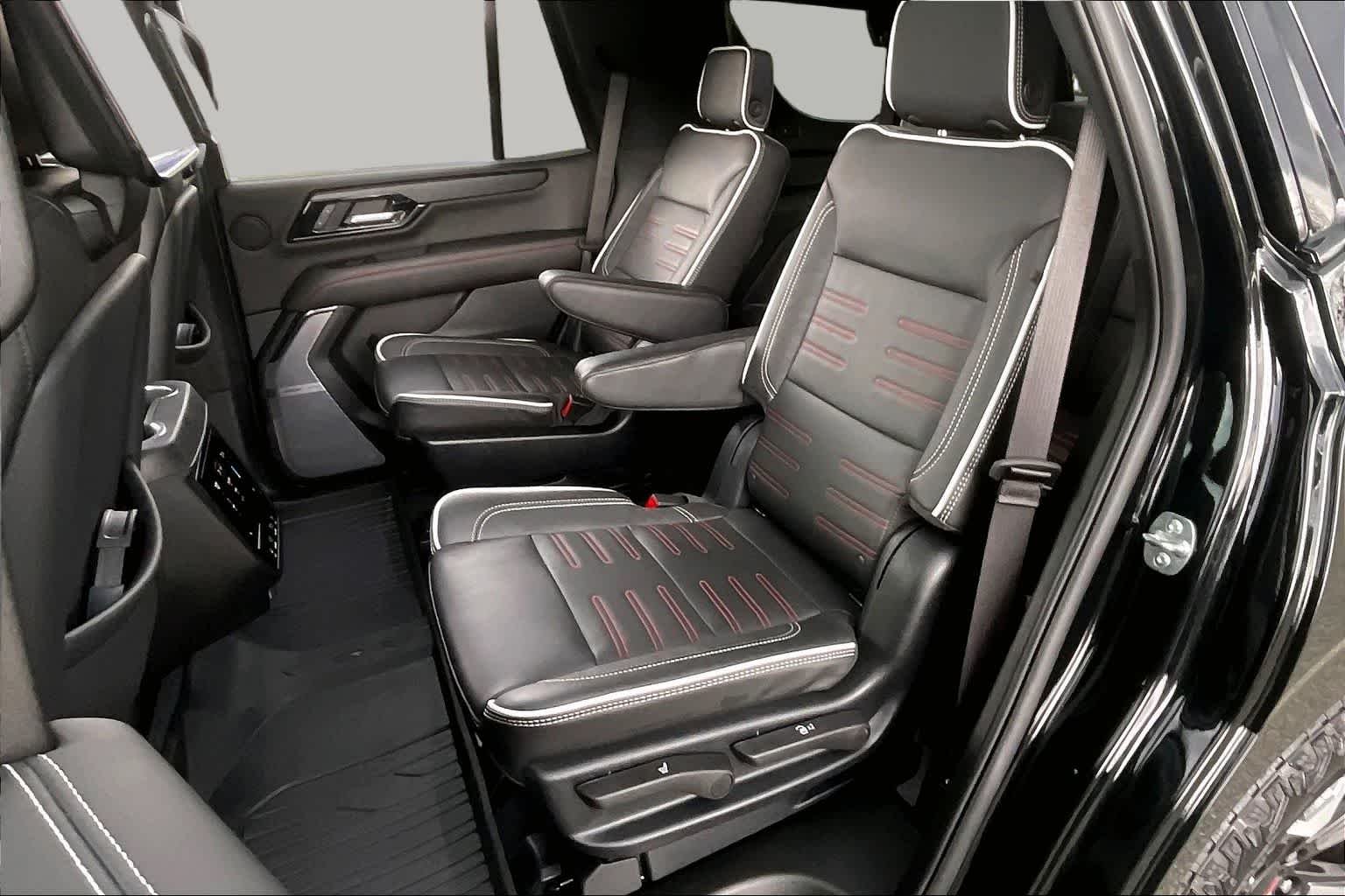 Used 2025 Onyx Black GMC AT4 Ultimate image 20
