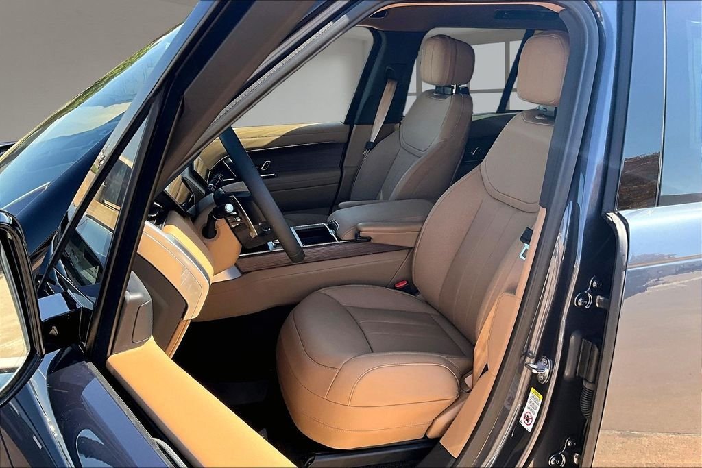 New 2026 Varesine Blue Metallic Land Rover SE image 9