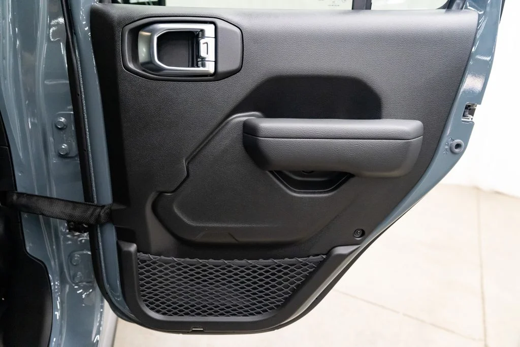 New 2026 Anvil Clear-Coat Exterior Paint Jeep Mojave image 30