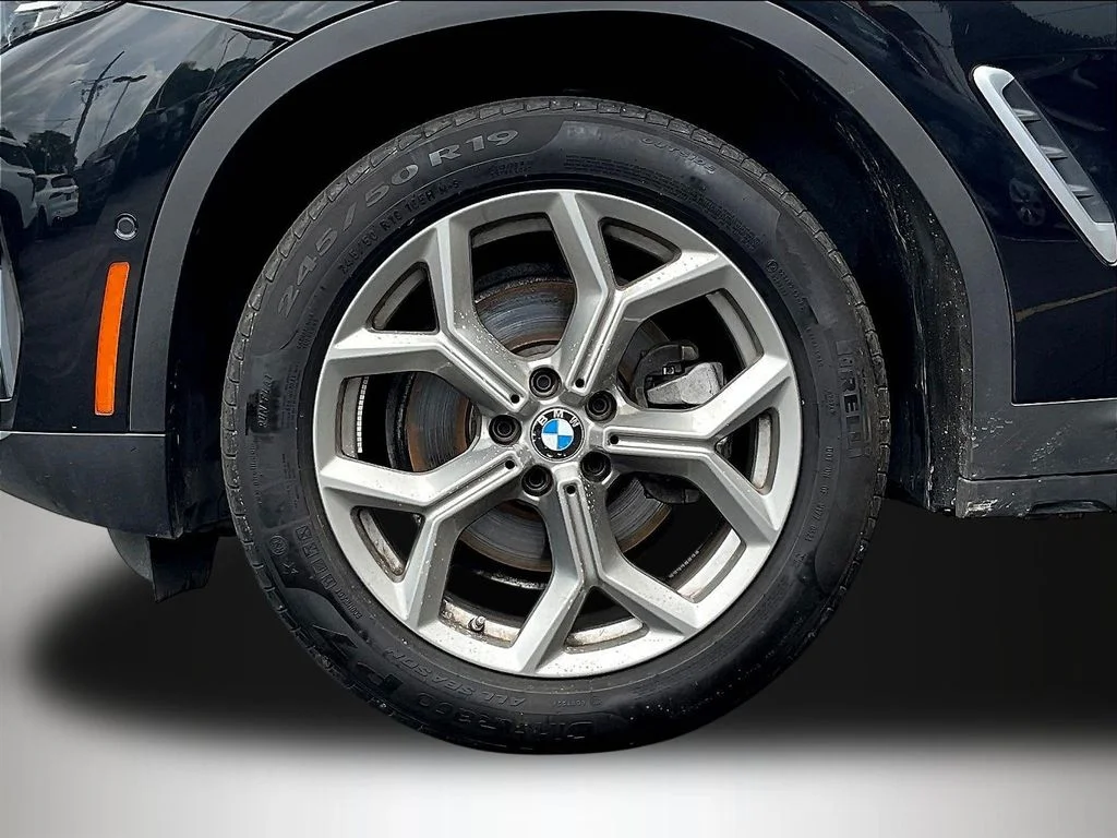 Used 2024 Black Sapphire Metallic BMW xDrive30i image 33