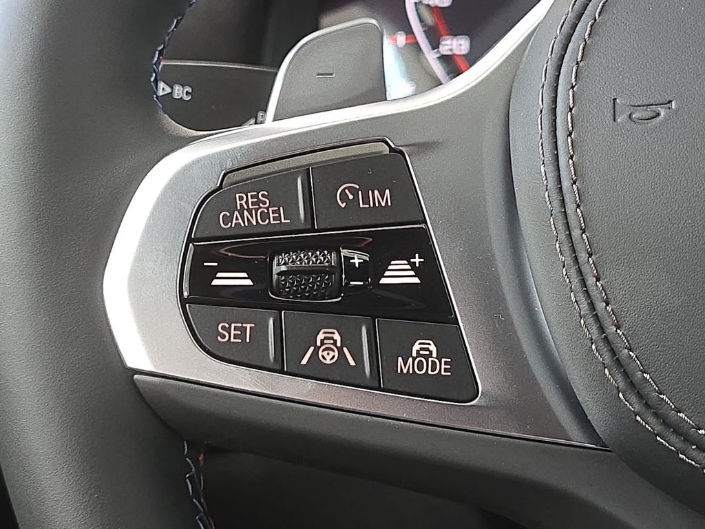 2026 BMW 8 Series M850i - Photo 10