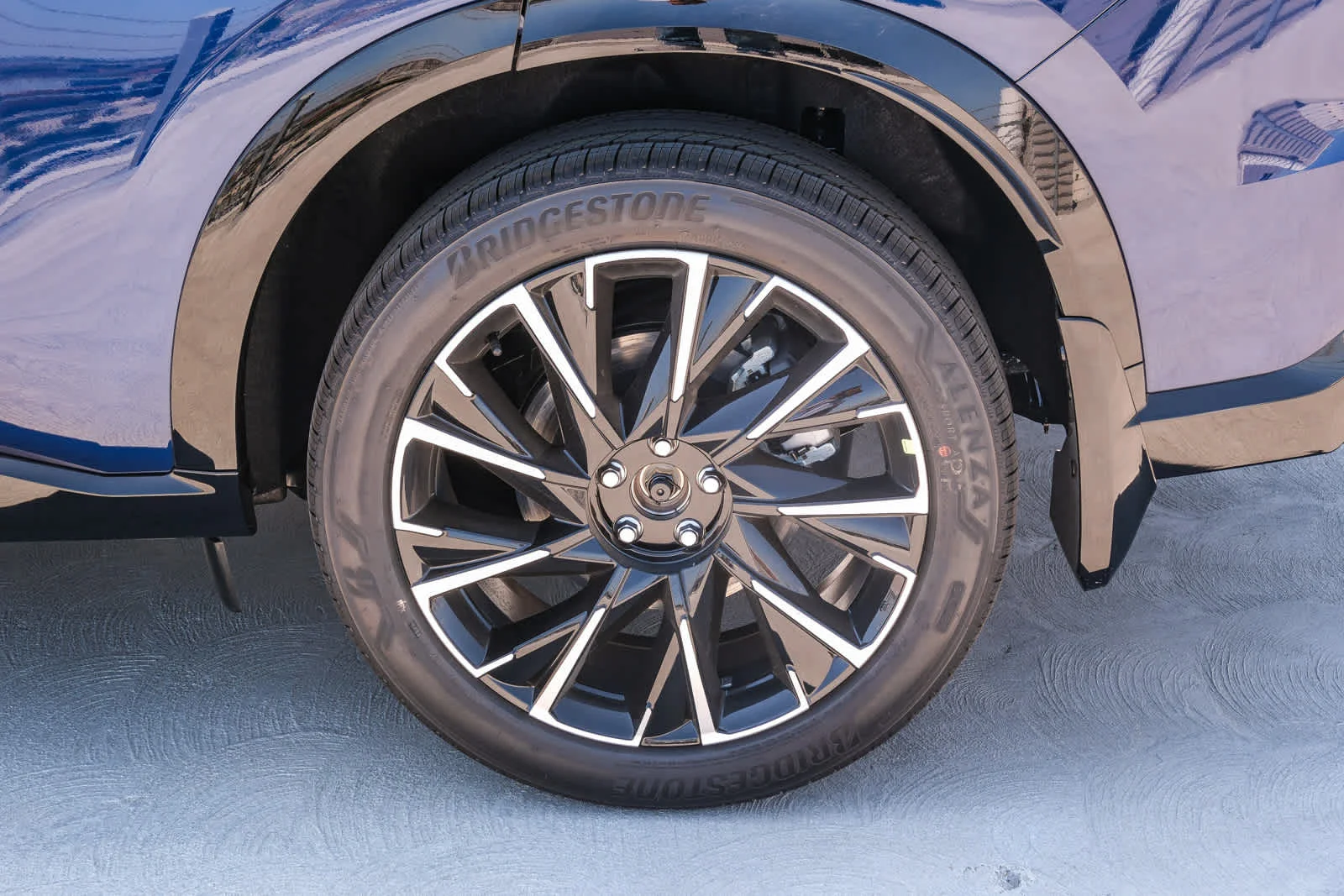New 2027 GRAND BLUE INFINITI Autograph AWD image 9