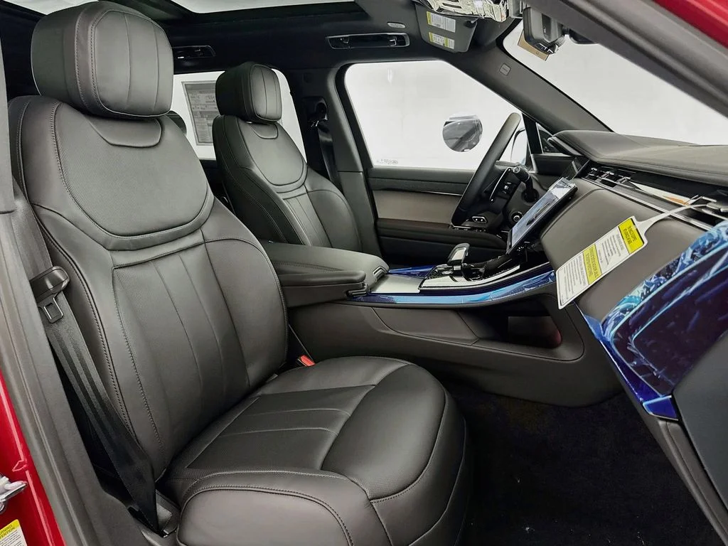 New 2026 Firenze Red Land Rover Dynamic SE image 29