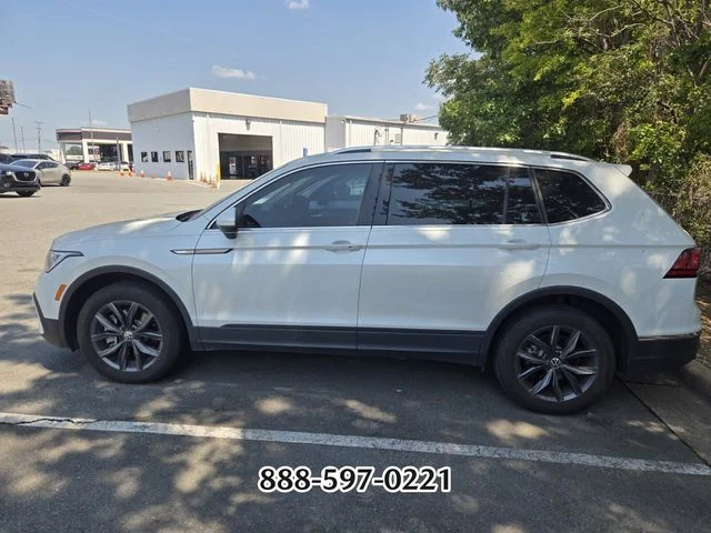 Used 2023 White Volkswagen 2.0T SE image 2