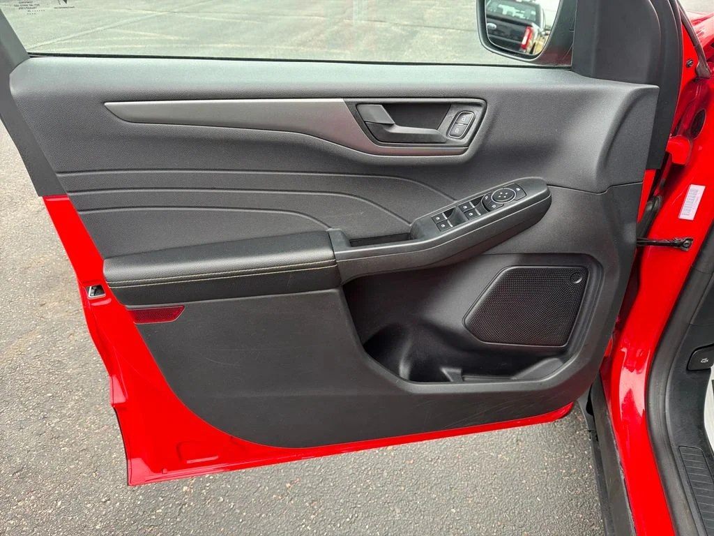 Used 2024 Red Ford Active image 10