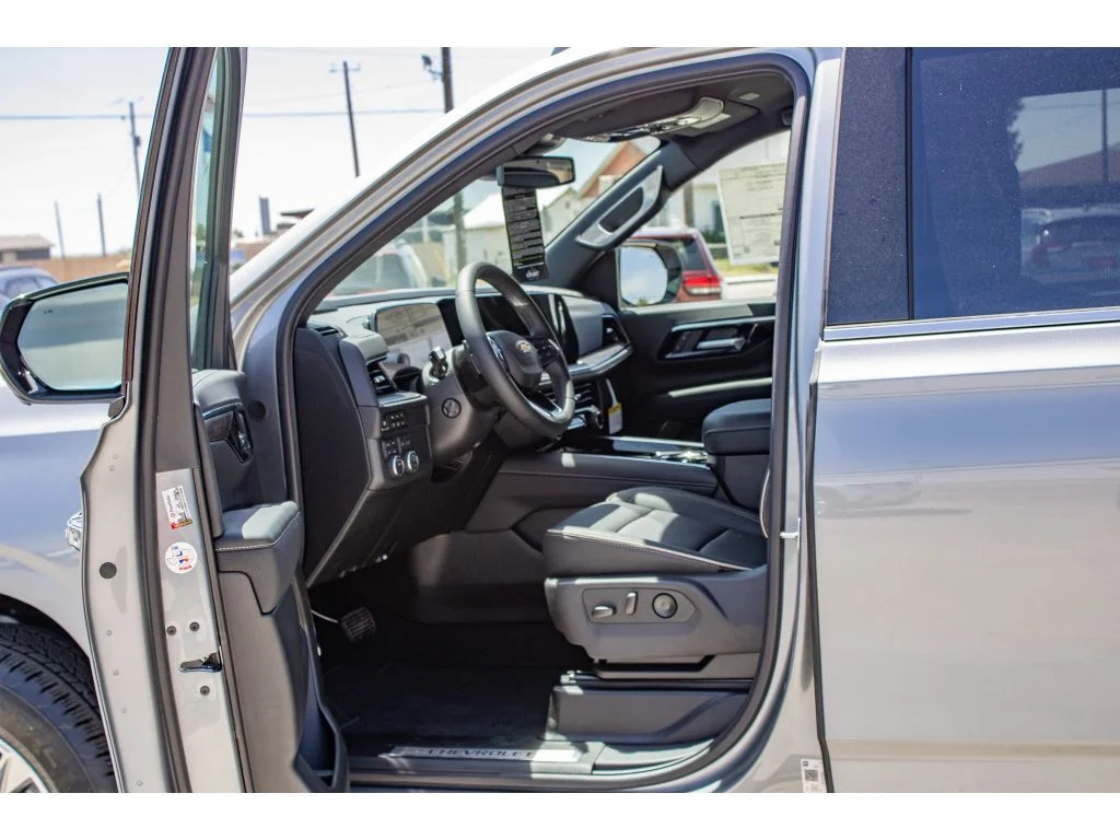 2026 Chevrolet Suburban Premier - Photo 34