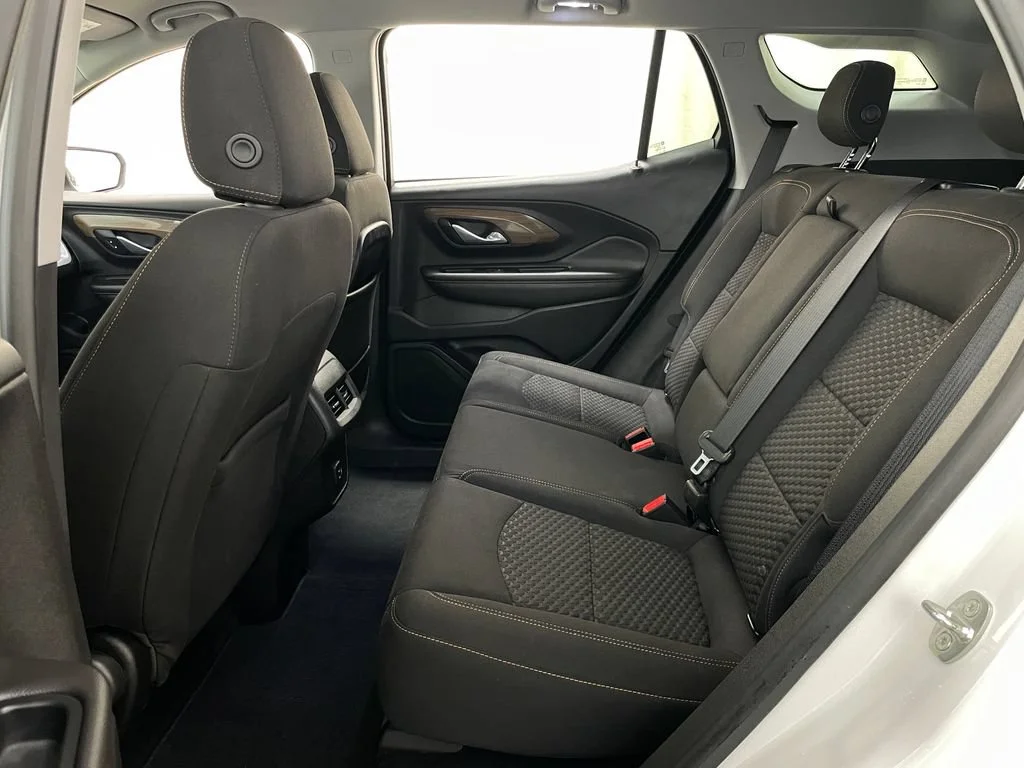 Certified Used 2019 SUMMIT WHITE GMC SLE image 8