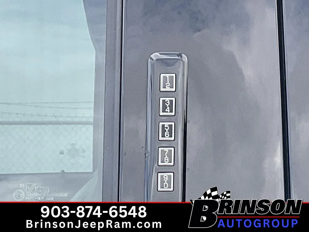 Used 2023 Iconic Silver Metallic Ford XLT image 23