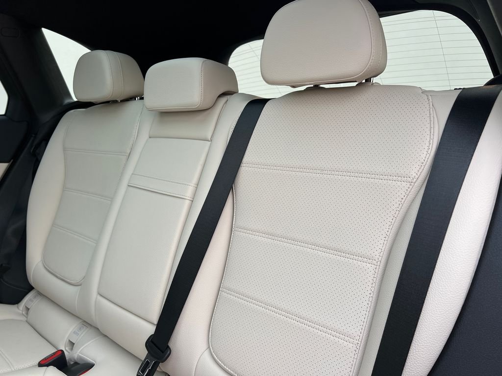 New 2026 Starling Blue Metallic Mercedes-Benz GLC 300 image 24
