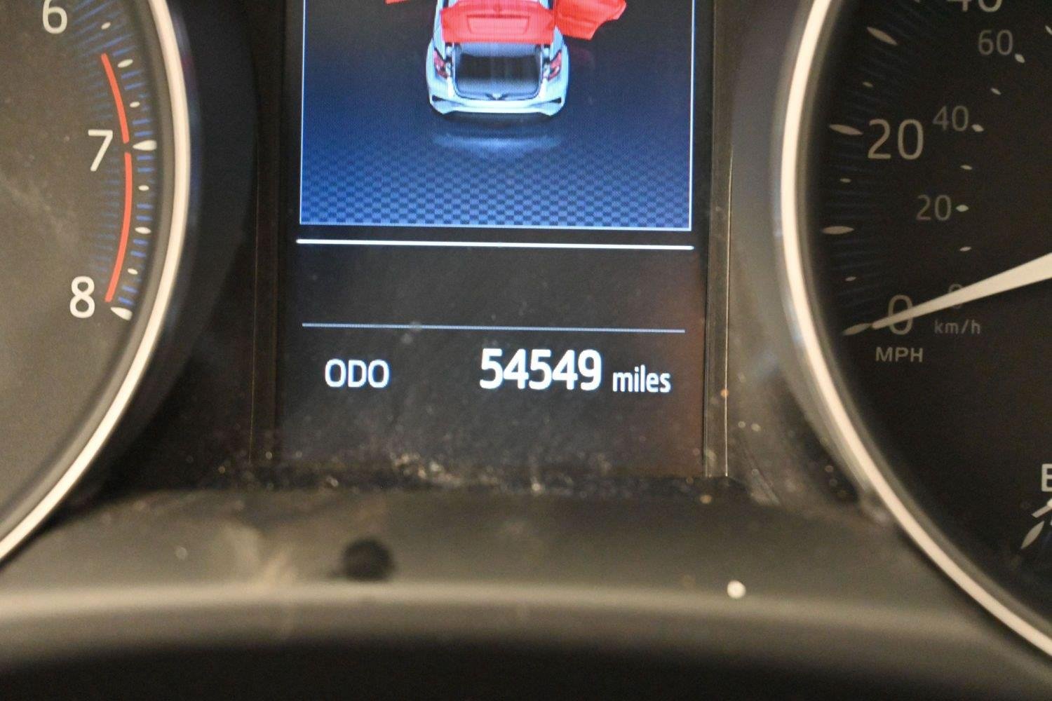 Used 2022 Wind Chill Pearl Toyota XLE image 18