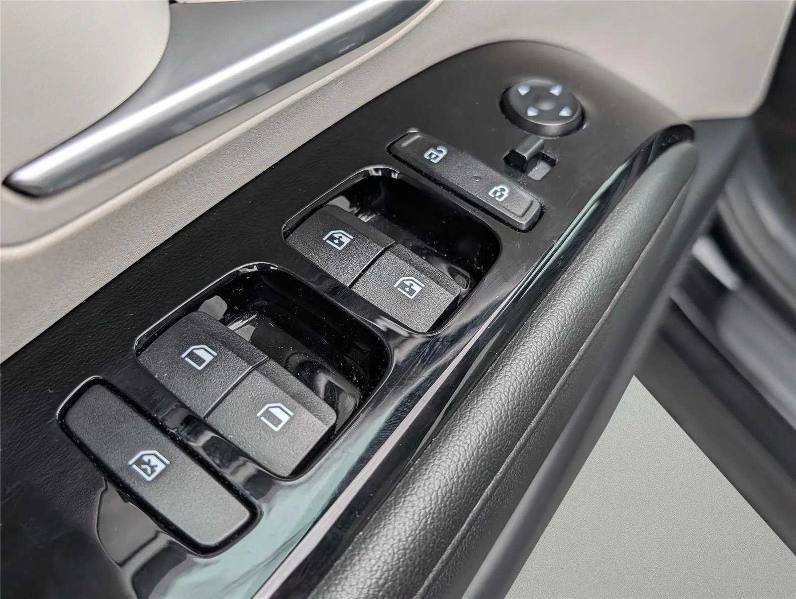 Used 2024 Black Pearl Hyundai Limited image 14