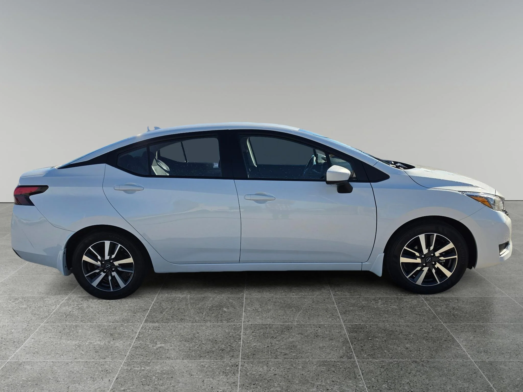 Used 2025 Aspen White Tricoat Nissan SV image 7