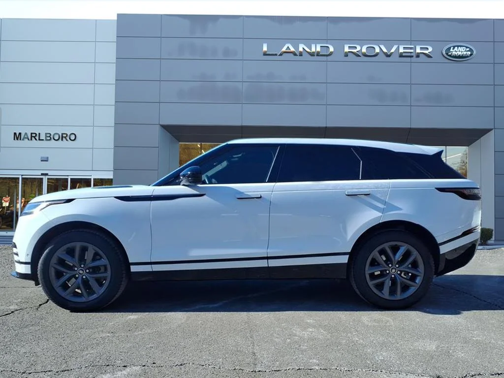 Certified Used 2026 Fuji White 1aa Land Rover Dynamic SE image 6