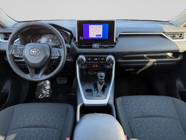 2023 Toyota RAV4 XLE - Photo 14