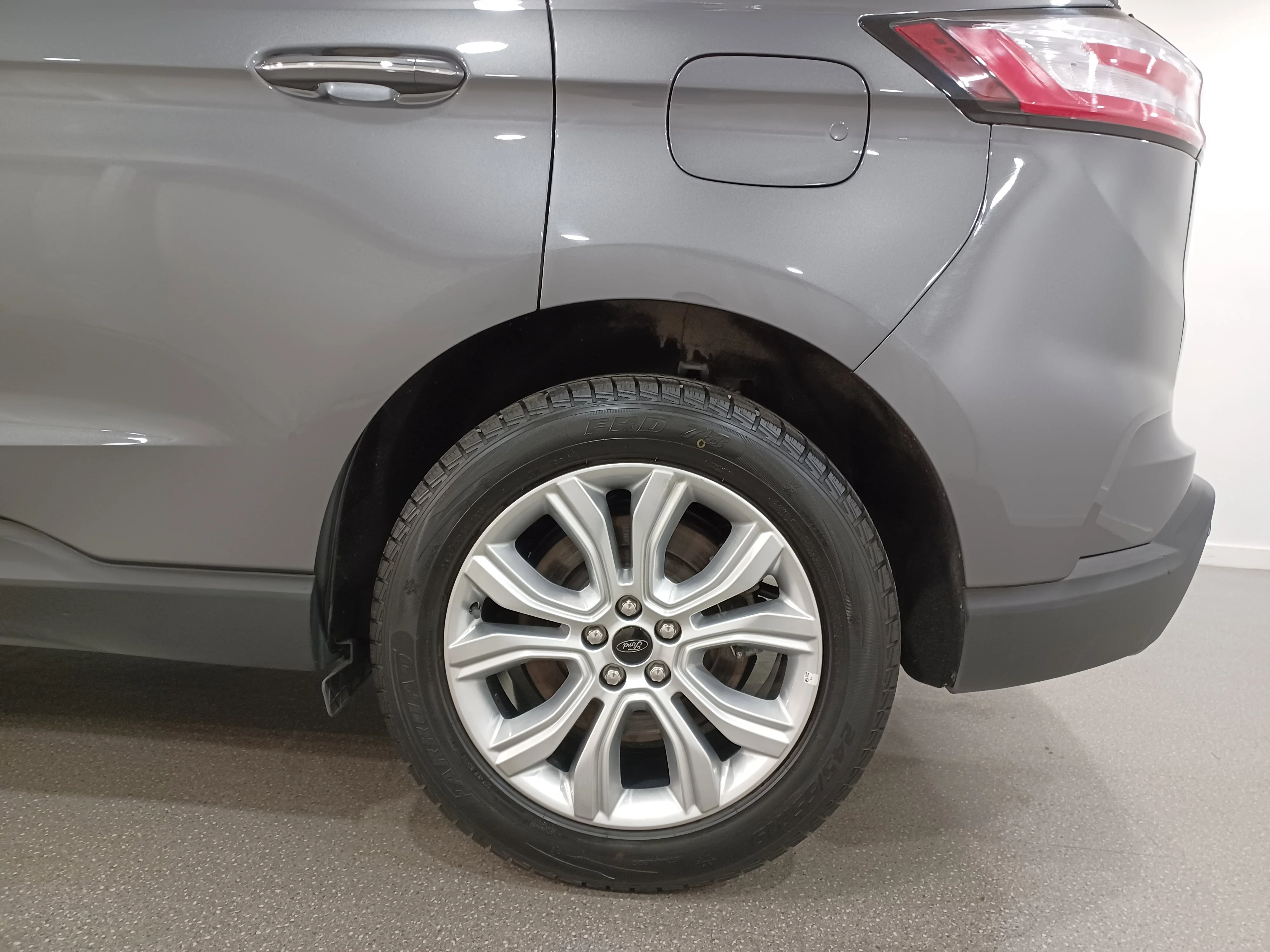 Certified Used 2024 Carbonized Grey Metallic Ford Titanium AWD*Remote Start | Nav | Htd Leather | Blind Spot Detection | Park Assist | Bang & Olufsen® image 20