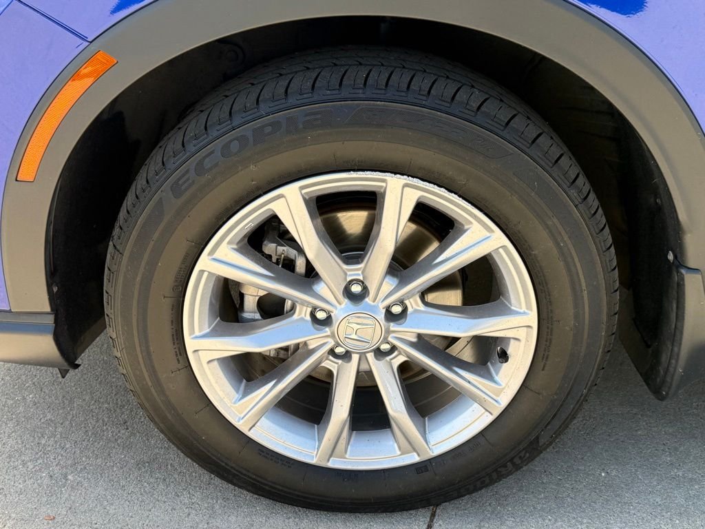 Used 2023  Honda EX image 10