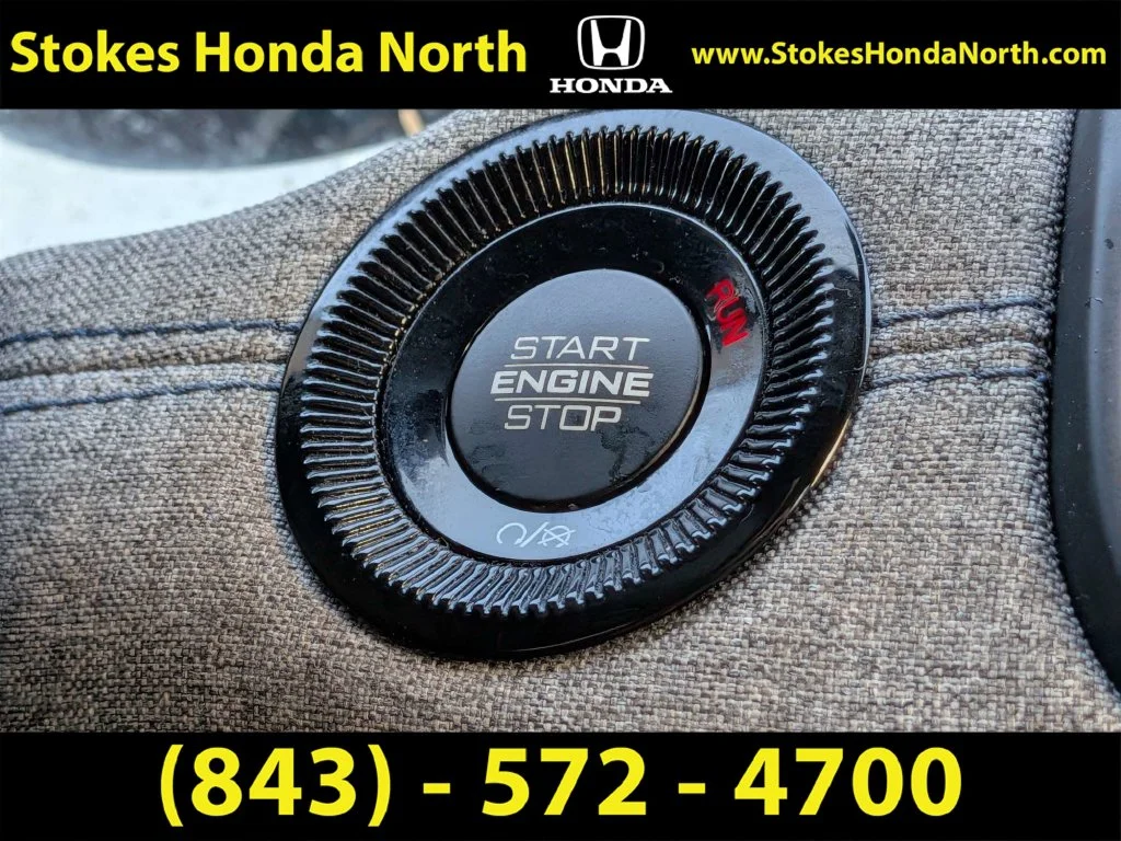 Used 2022 Black Jeep Latitude image 29