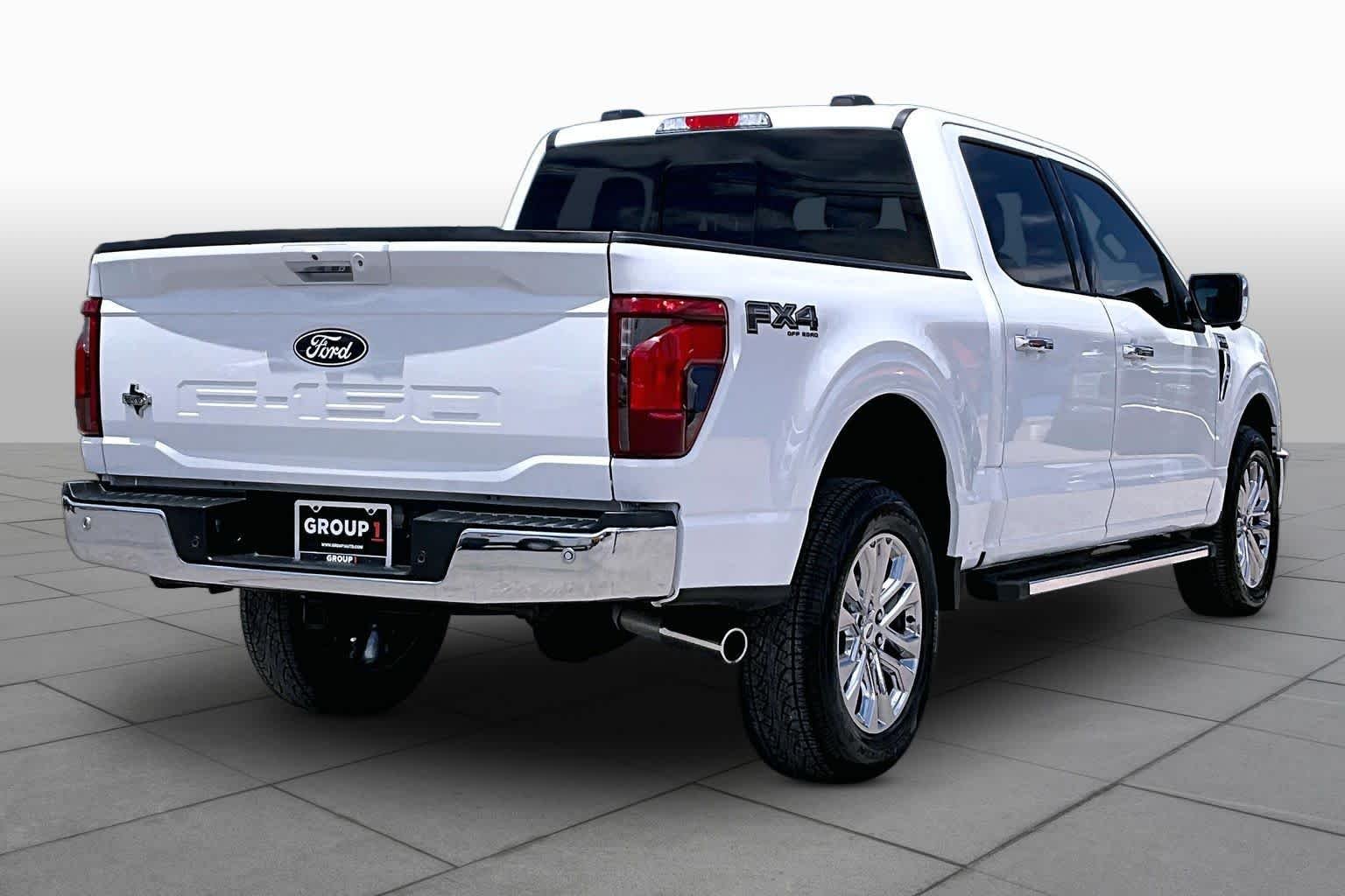 Used 2024 Oxford White Ford XLT image 12