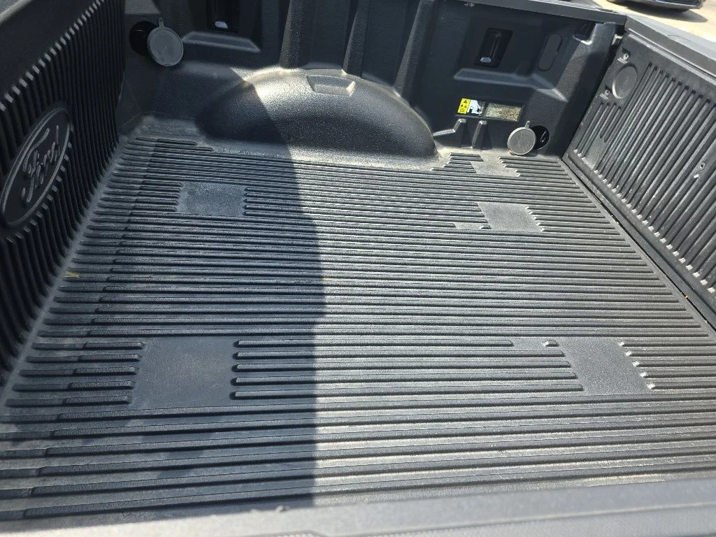 Used 2023 Black Ford XLT image 13