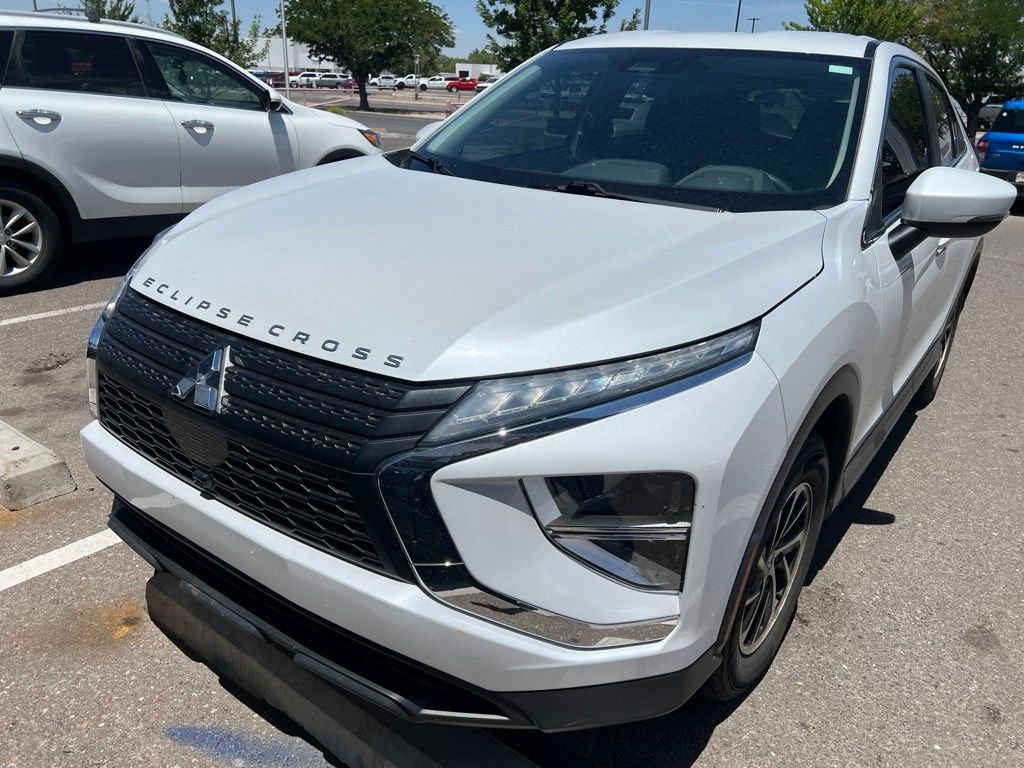 Used 2022  Mitsubishi ES image 3