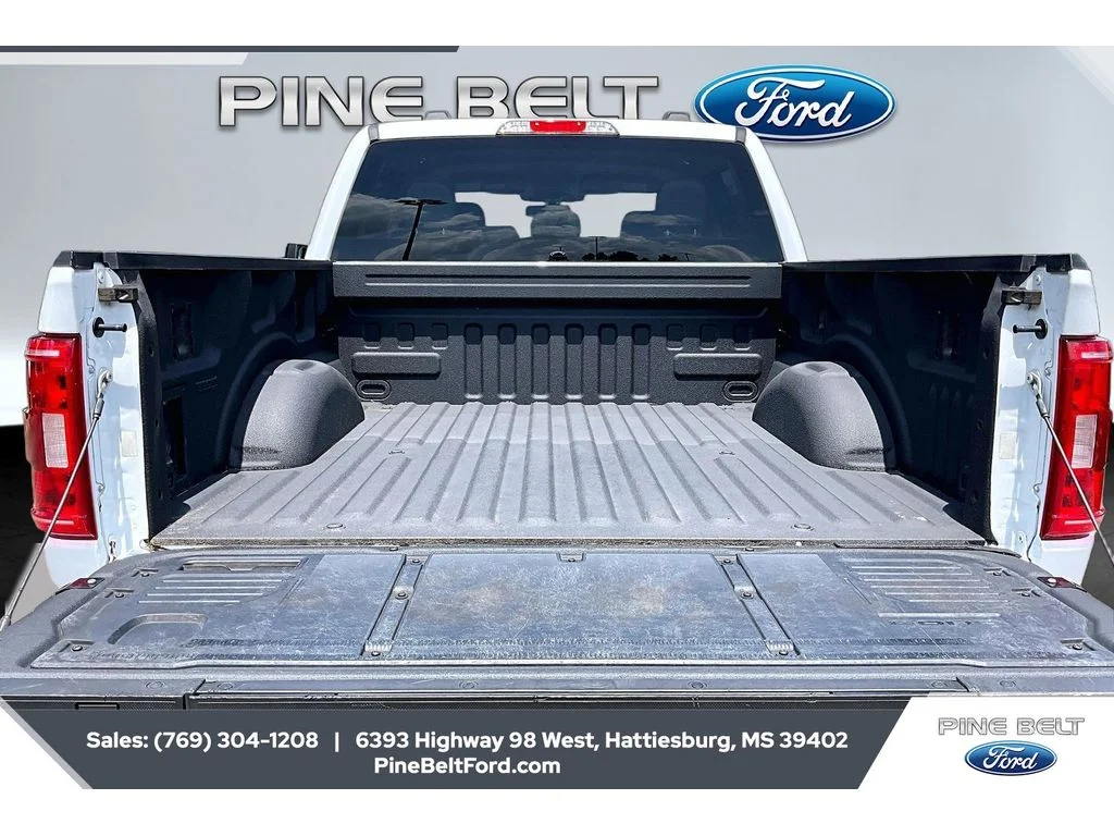Used 2023 Oxford White Ford XLT image 12