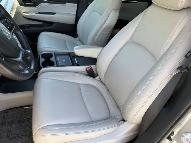 Used 2025  Honda EX-L image 33