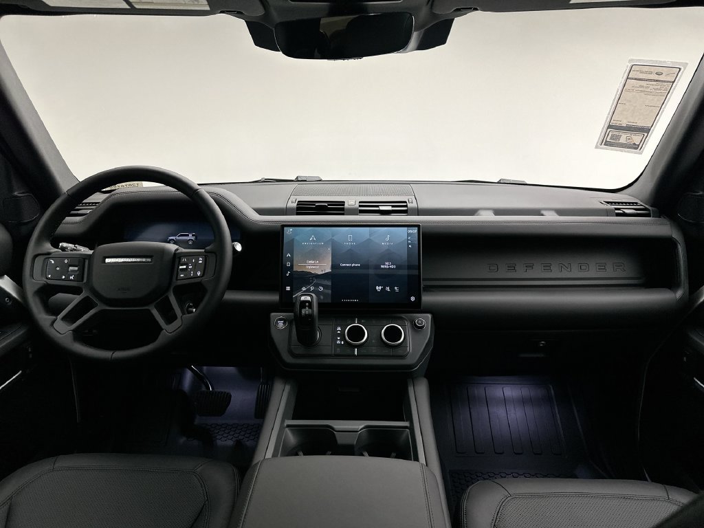 New 2026 Fuji White Land Rover X-Dynamic SE image 8