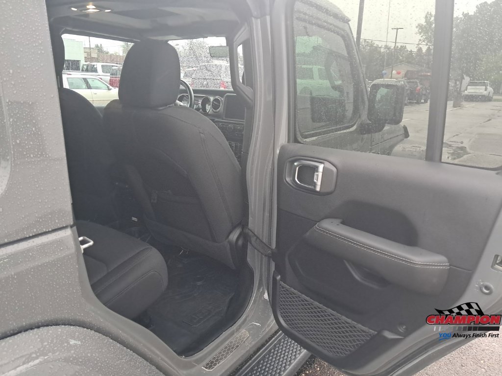 Used 2020 Gray Jeep Unlimited Sahara image 21