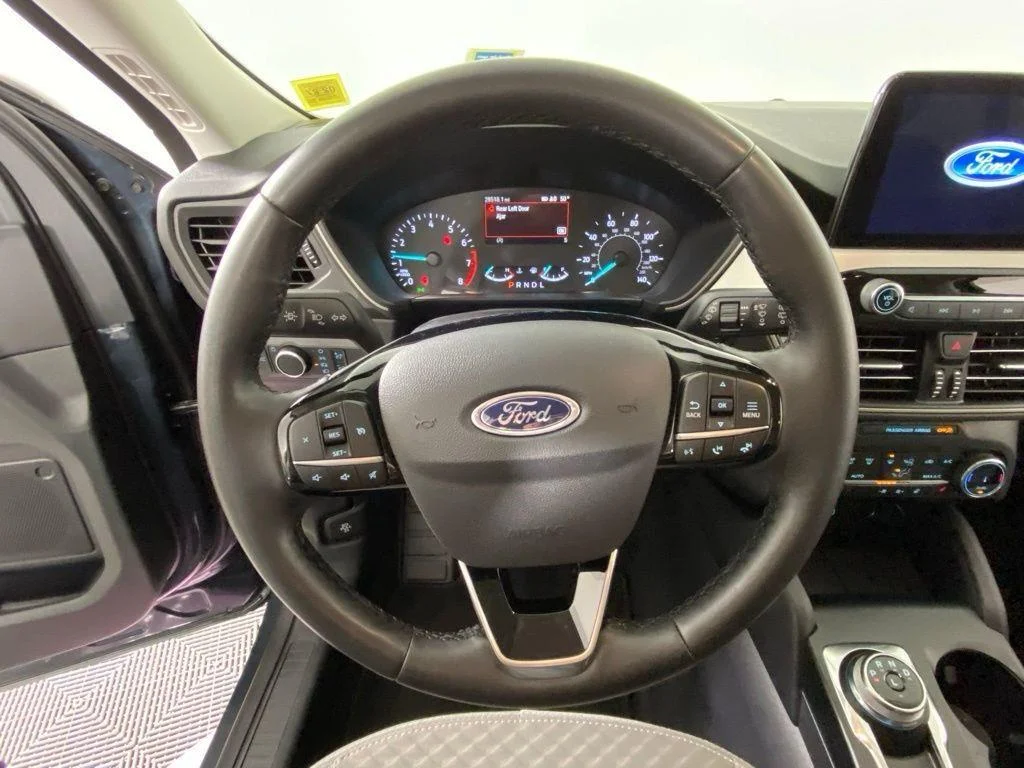 Used 2022 Stone Blue Ford SE image 13