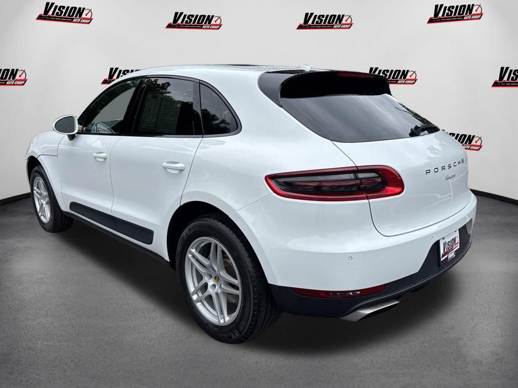 Used 2017 White Porsche Base image 7