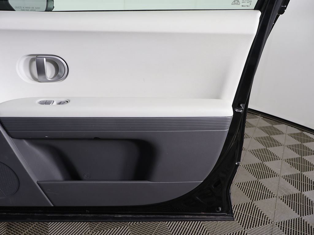 2022 Hyundai IONIQ 5 SE - Photo 21