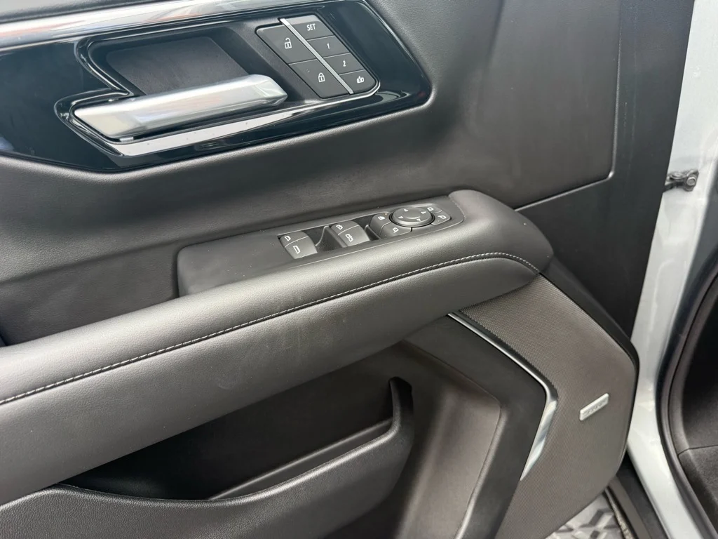 Used 2025 Sterling Gray Metallic Chevrolet Z71 image 22