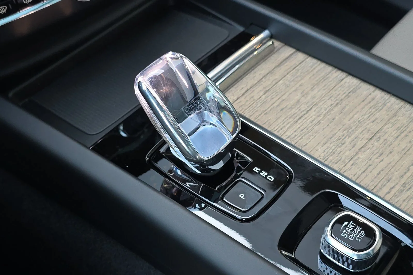 2026 Volvo XC60 Plus - Photo 21