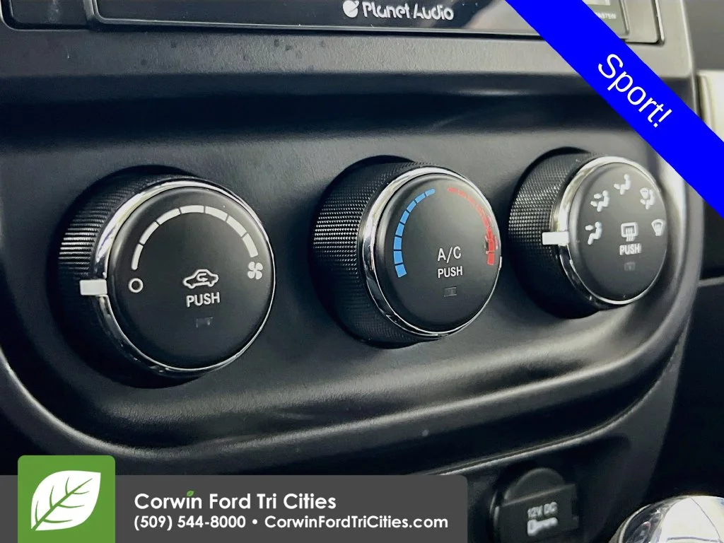 Used 2016 Green Jeep Sport image 8