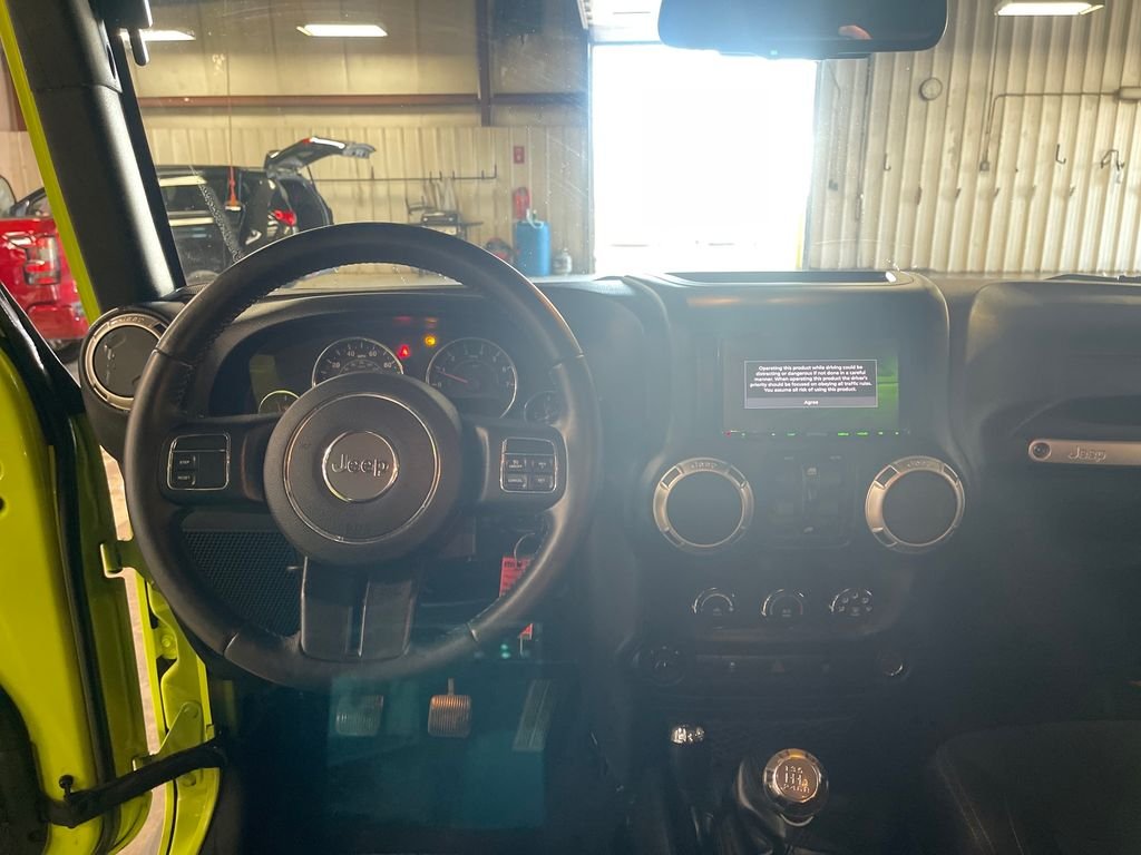 Used 2017 Green Jeep Unlimited Sahara image 17