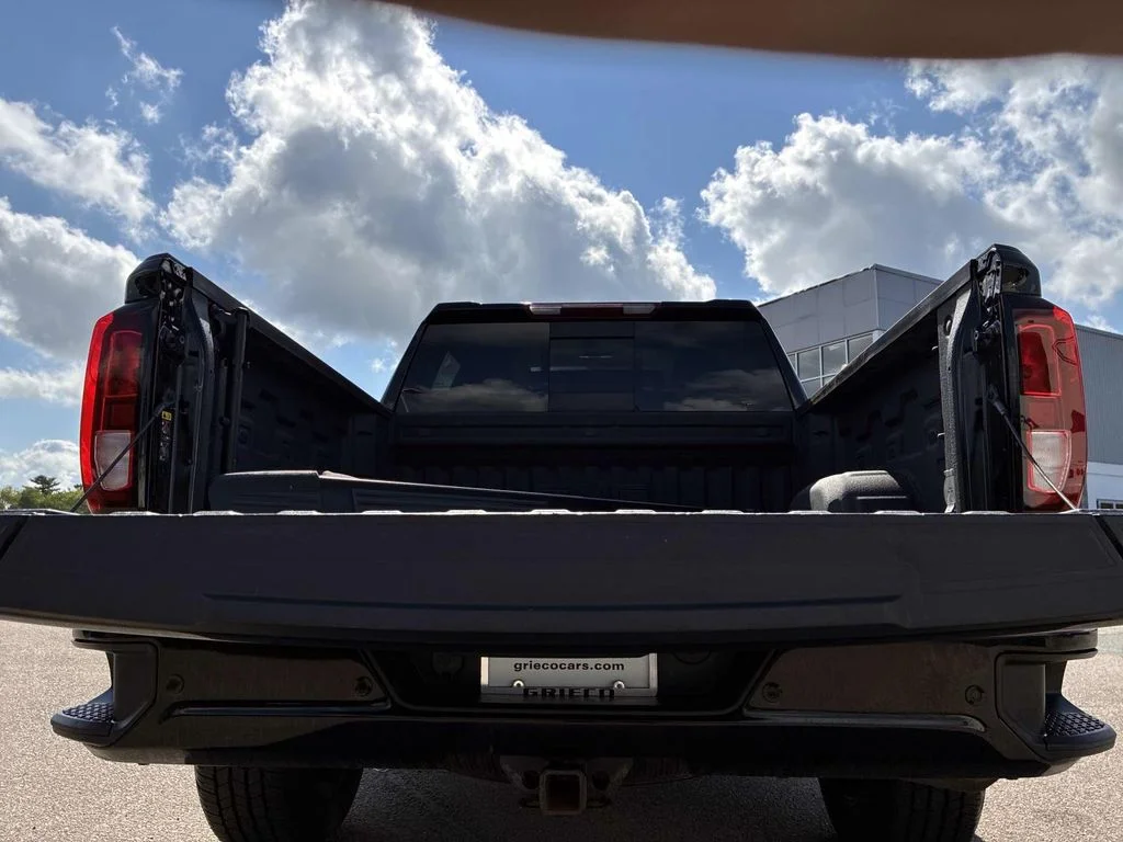 Used 2022 Black GMC Elevation image 13