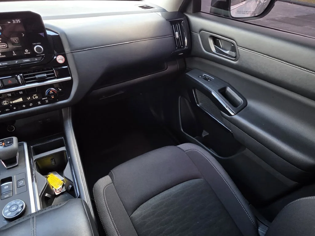 Used 2024 Silver Nissan SV image 21