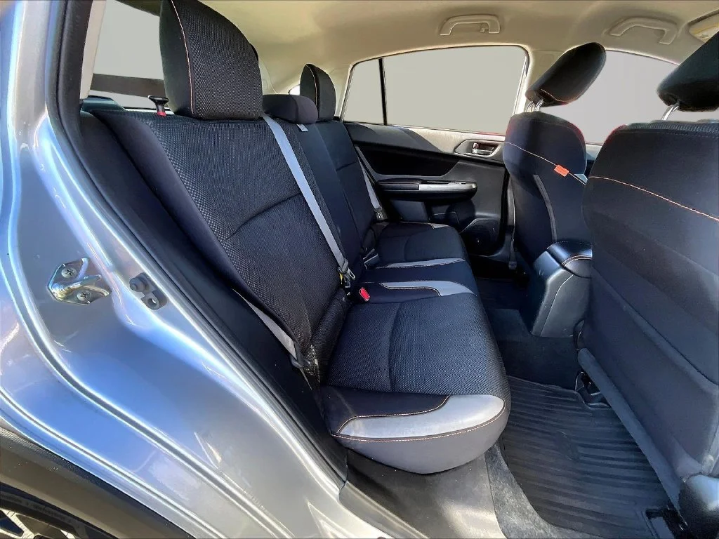Used 2016 Silver Subaru 2.0i Premium image 25