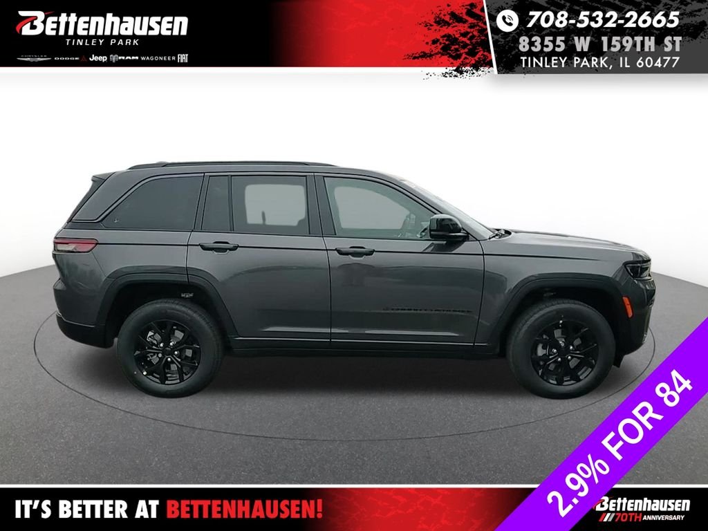 New 2026 Baltic Gray Metallic Clear-Coat Exterior Paint Jeep Altitude image 4