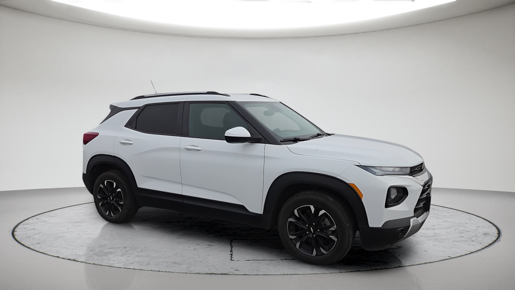 Used 2023 White Chevrolet LT image 3