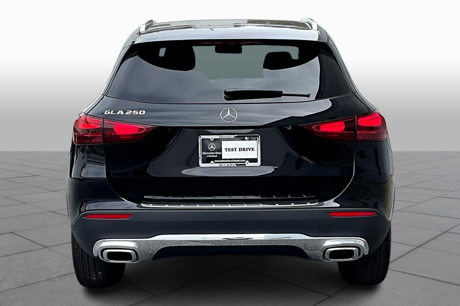 Used 2026 Night Black Mercedes-Benz GLA 250 image 5