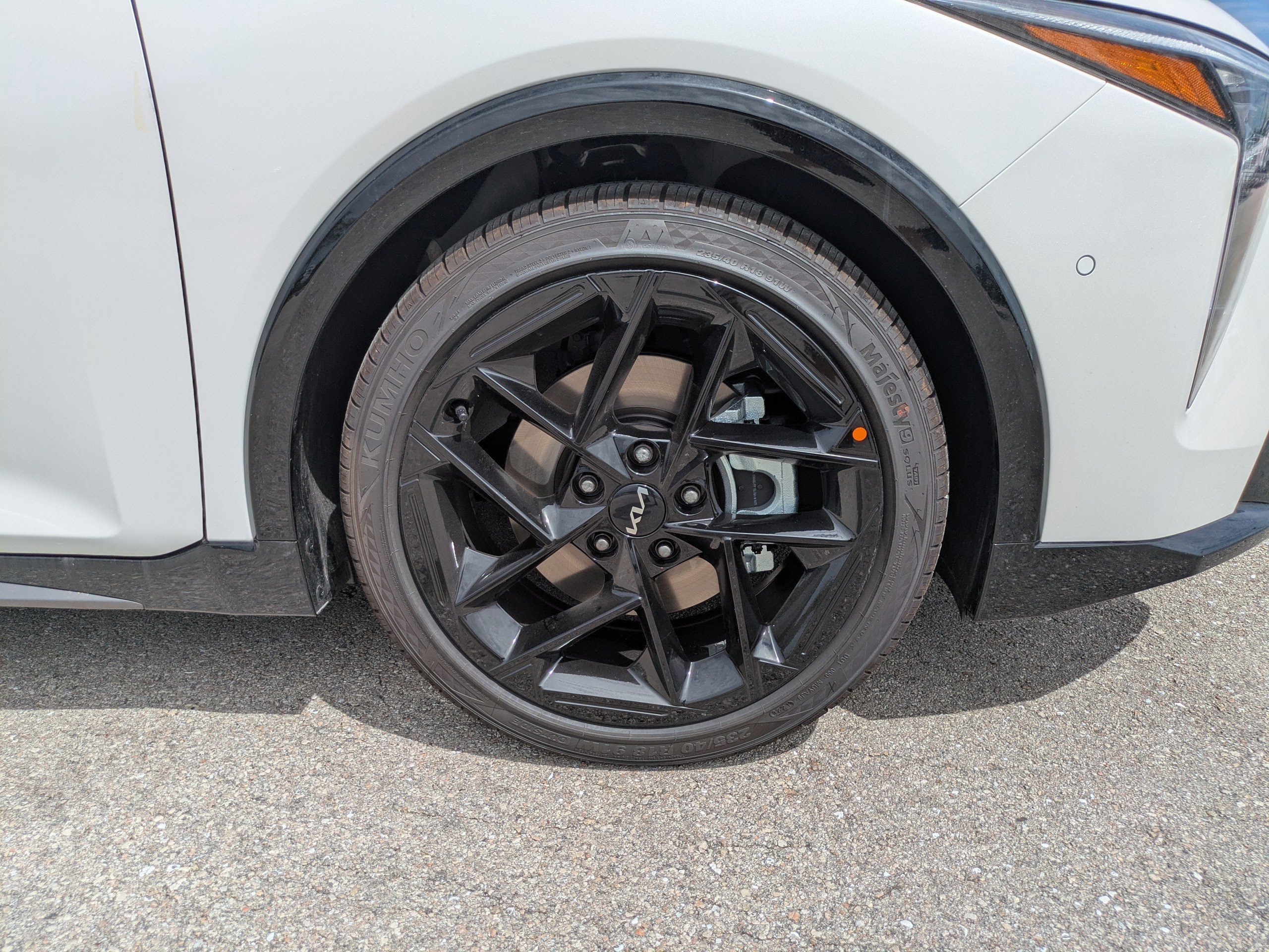 New 2026 Snow White Pearl Kia GT-Line Turbo image 13