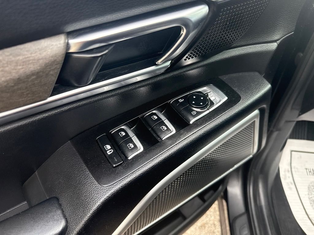 Used 2021 Ebony Black Kia EX image 7