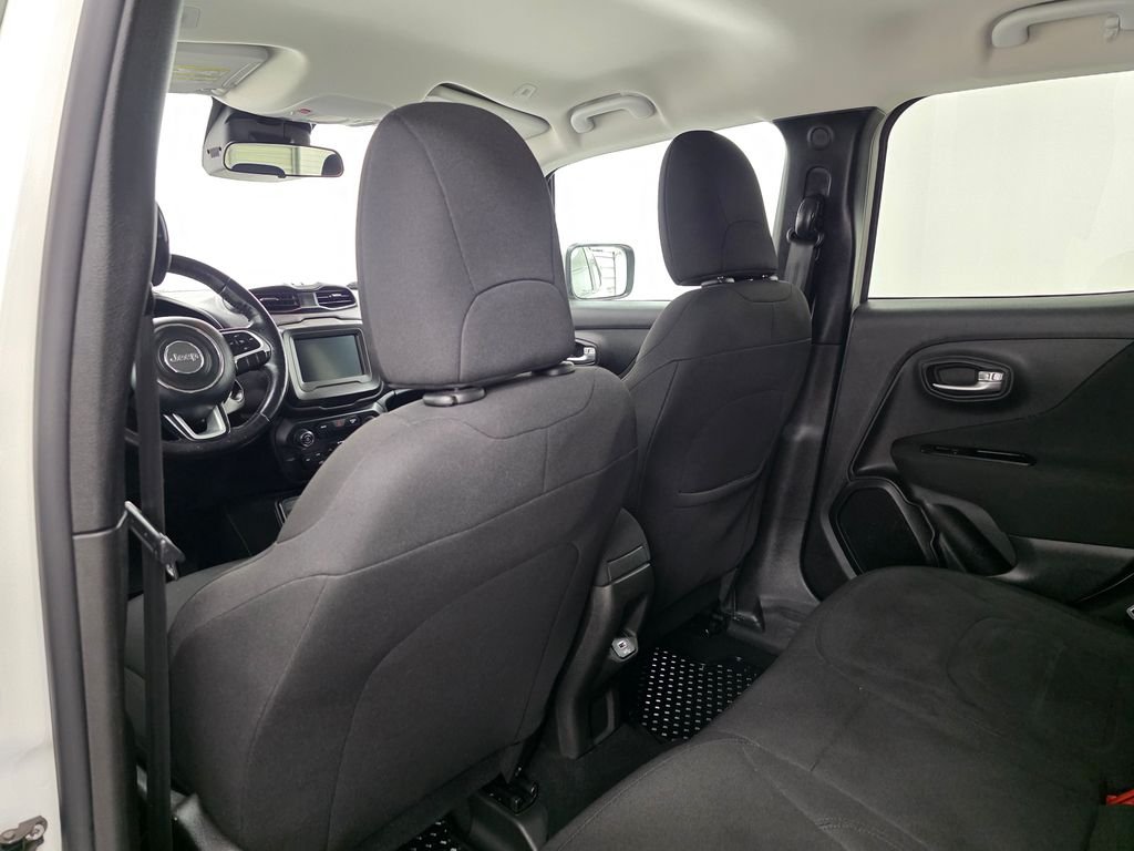 Used 2020 White Jeep Latitude image 19