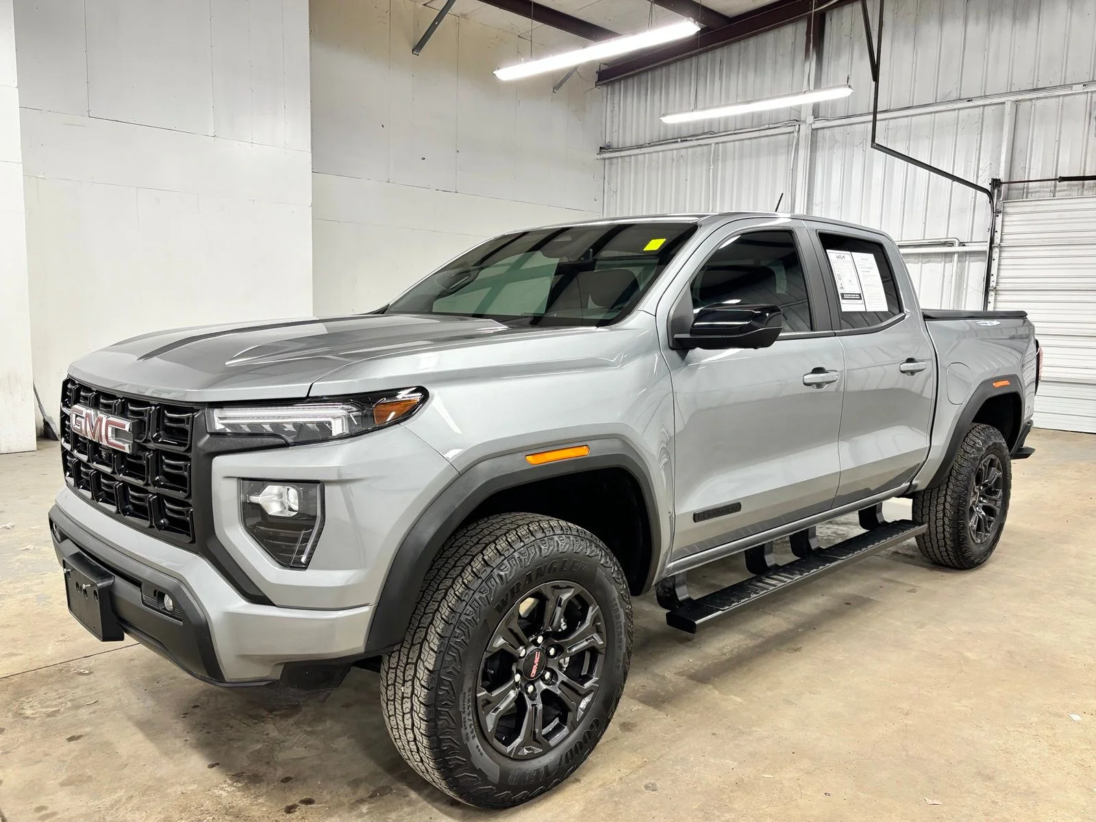 Used 2025 Silver GMC Elevation image 3