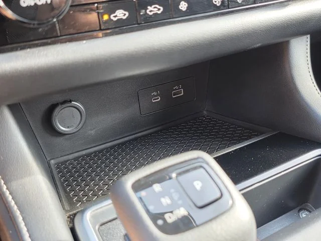 2025 Nissan Pathfinder SV - Photo 30