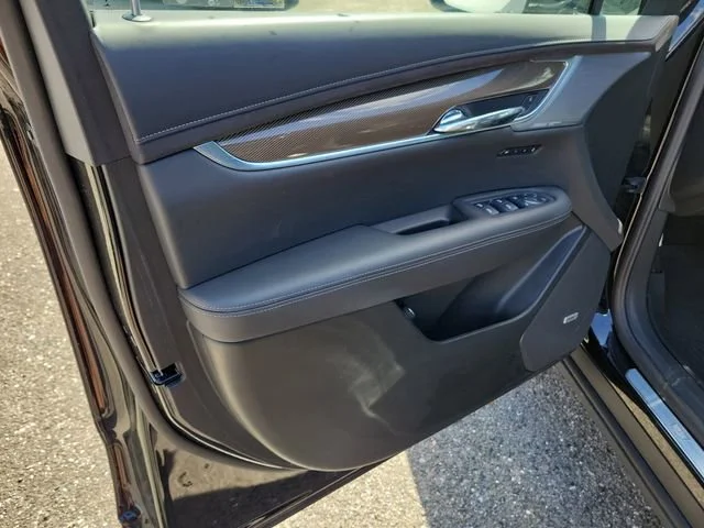 2025 Cadillac XT6 Premium Luxury - Photo 25