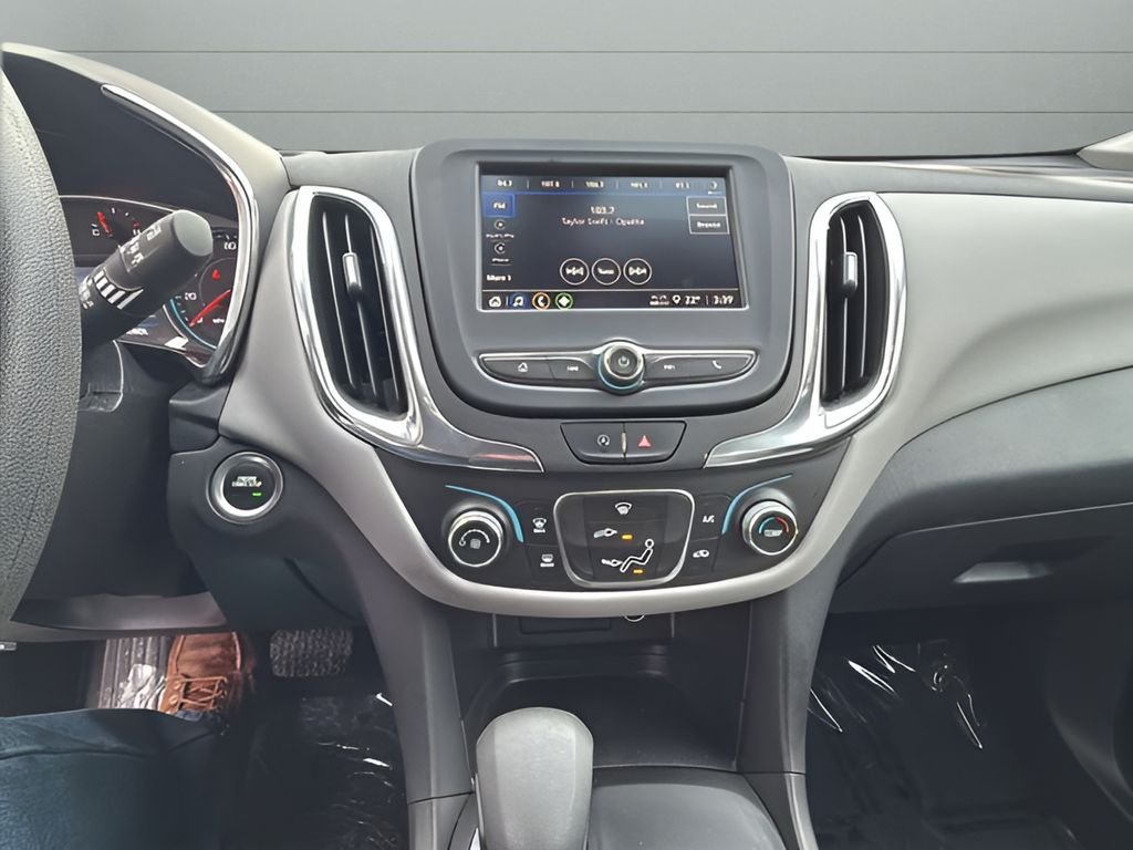 Used 2023 Gray Chevrolet LT image 19